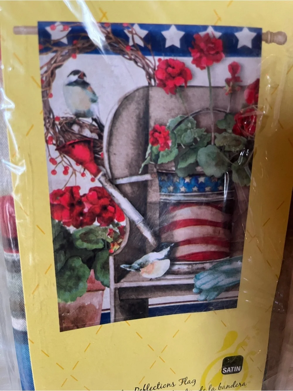 NWOT..Patriotic Floral Garden Flag with Birds